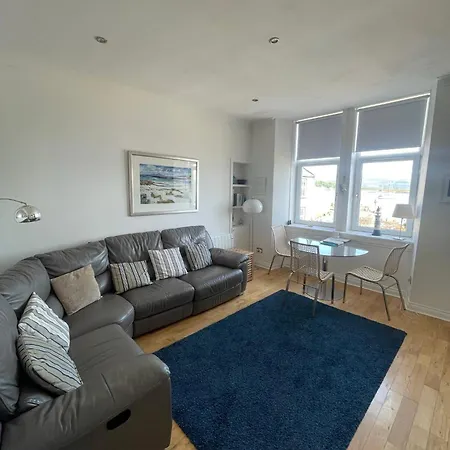 Millport Beach Apartment, Crichton St, Sea Views Exterior photo