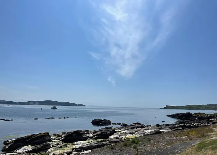 Millport Beach Apartment, Crichton St, Sea Views