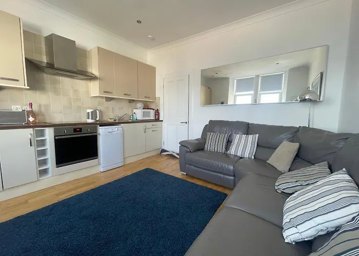 Millport Beach Apartment, Crichton St, Sea Views