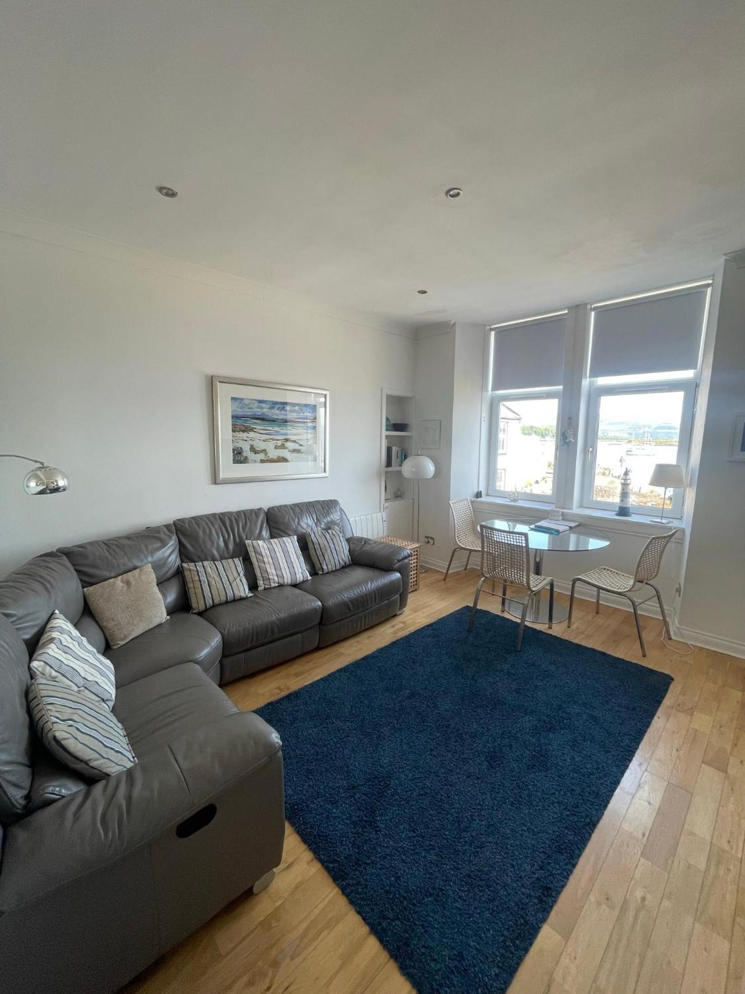 Apartment, Crichton St, Sea Views Millport